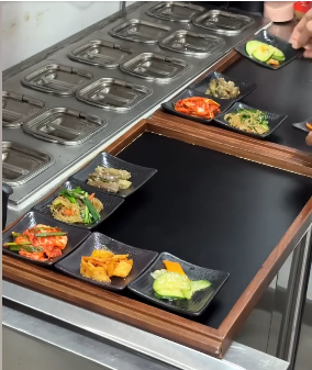 IQL lắp đặt bàn lạnh, bàn đông tại nhà hàn Homido Quận 1