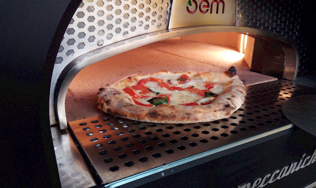 lò nướng pizza ý